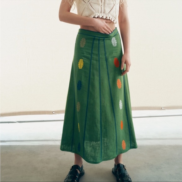 Zara Green Skirt with Multicolor Accents - Picture 7 of 15